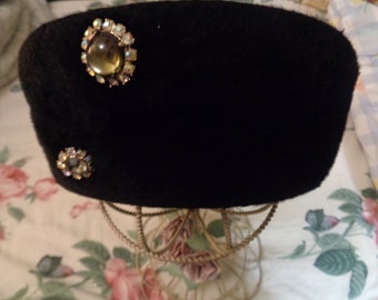 VINTAGE GIRL 1950S RETRO GIMBALS BROTHERS FELT SEMI FUZZY HAT W BLING 22 VINTAGE GIRL 1950S RETRO GIMBALS BROTHERS FELT SEMI FUZZY  main image 4