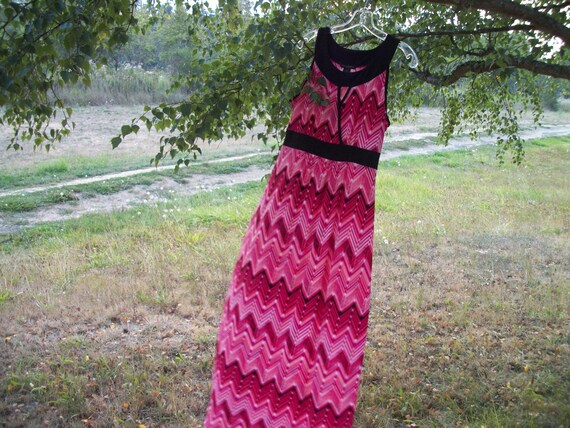 Retro 90s Does the 70s in Susan Lawrence Long HOT PINK Print MAXI Knit Dress W Accents of Black, P M - Etsy Retro 90s Does the 70s in Susan Lawrence Long HOT PINK Print MAXI Knit Dress W Accents of Black, P M - Etsy