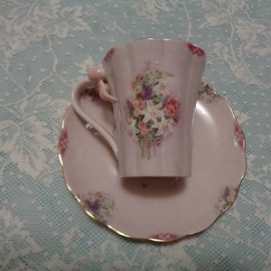 BOW LAVENDER LILY Cup & Saucer Set By Bradford Exchange image 1