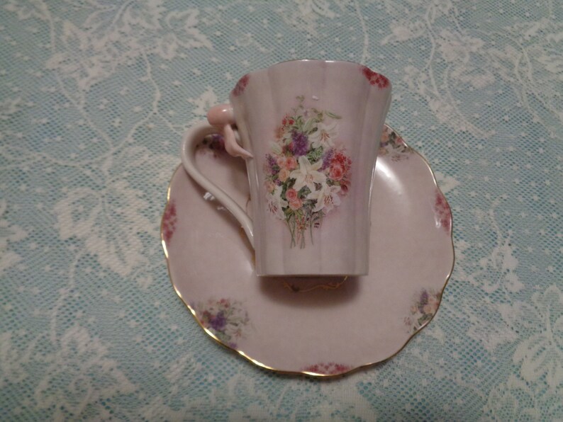 BOW LAVENDER LILY Cup & Saucer Set By Bradford Exchange image 1