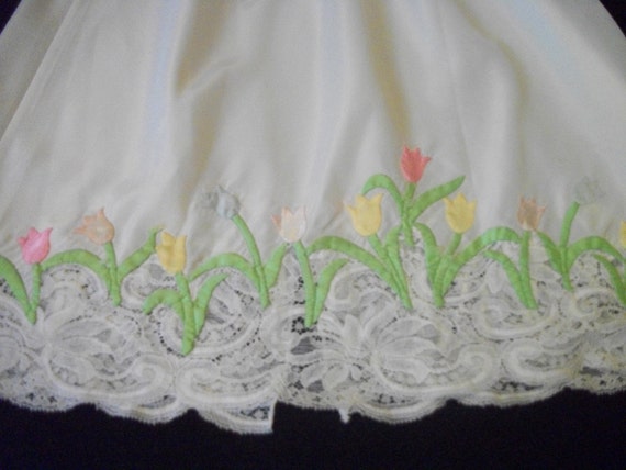 Darling 60s 70s Vintage Small Semi Satiny TULIPS … - image 4