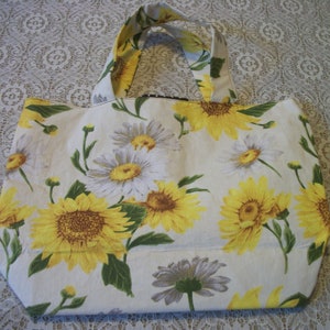 Retro 90s Wonderful C0TTAGECORE CLOTH DAISYS Purse-Bag w Dots Inside