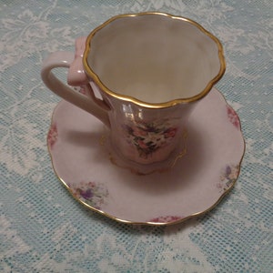 BOW LAVENDER LILY Cup & Saucer Set By Bradford Exchange image 4
