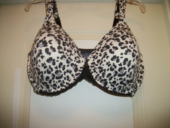 Retro 90s Playtex Sexy ANIMAL 42DD Underwire BRA, Lots of Stretch and Lace  