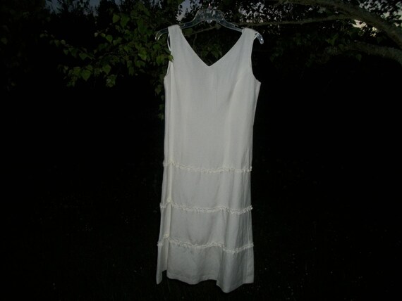 Retro 90s Does Pretty White Sleeveless, COTTAGECO… - image 7