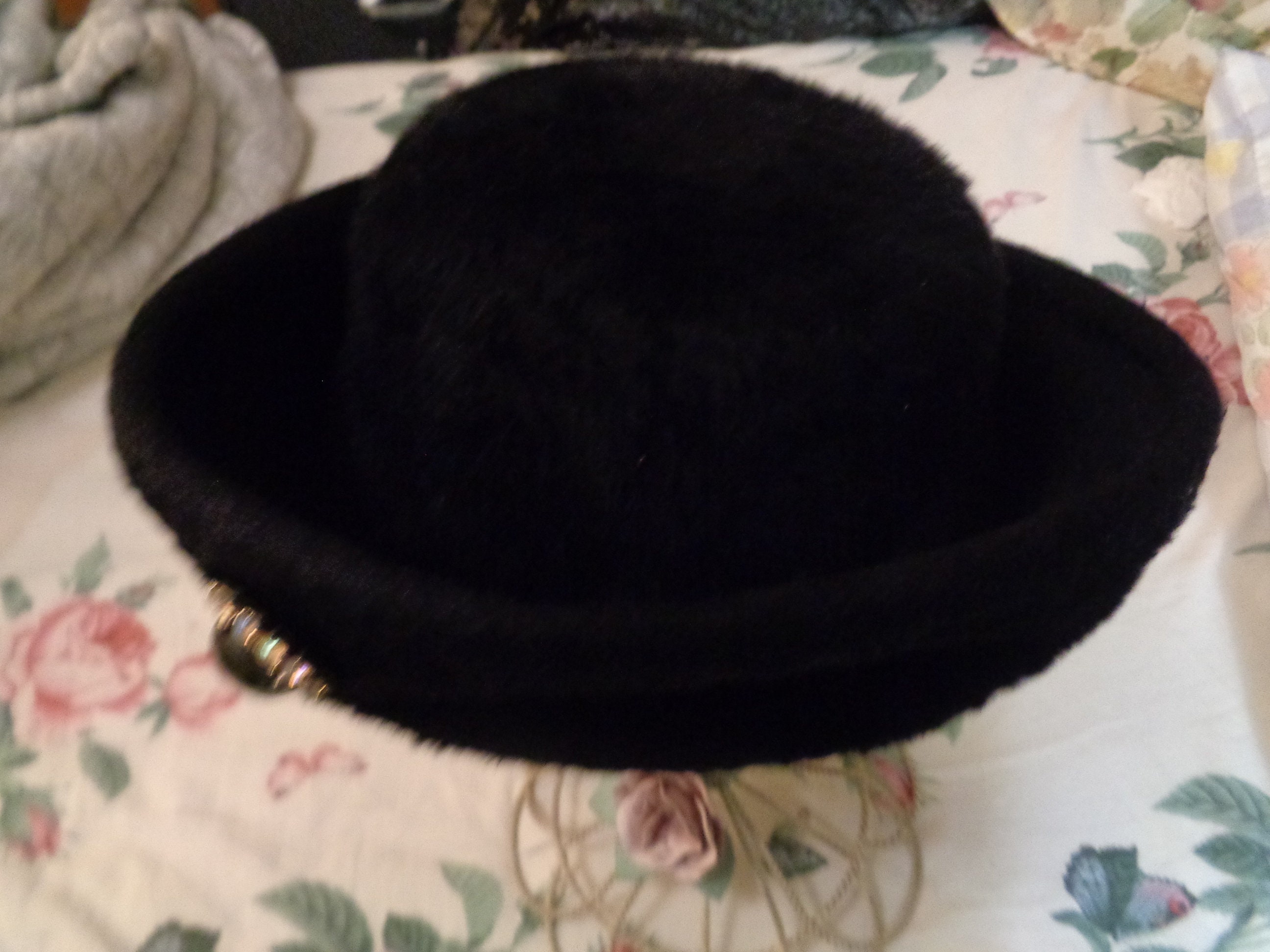 VINTAGE GIRL 1950S RETRO GIMBALS BROTHERS FELT SEMI FUZZY HAT W BLING 22 1950S GIMBAL BROTHERS Semi Felt Hat W Bling Size 22 - Etsy main image 2