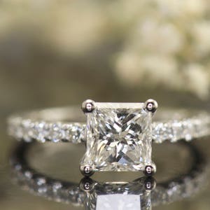 Luxe ballad diamond ring deals