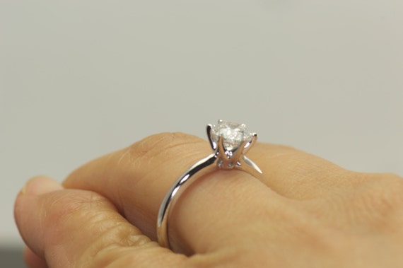 Quatre volets Solitaire bague de fiançailles réglage 14K or Blanc Pour 1 ct