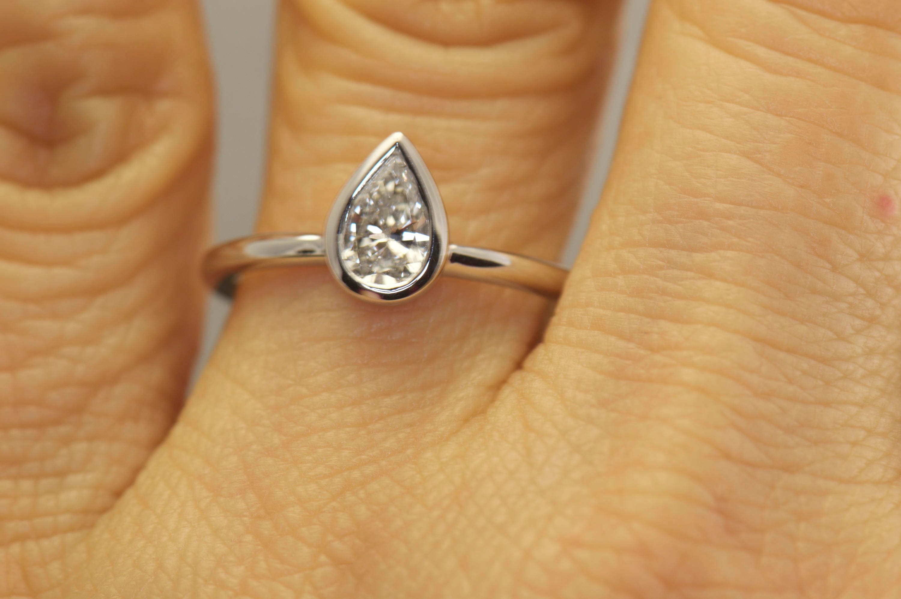 Pear Cut Bezel Set Engagement Ring Pear Bezel Ring 7x5mm Etsy