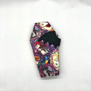 Brewing Trouble Bat Wing Coffin Wallet, Hocus Pocus Witch Vinyl, Regalo de bruja, Cartera gótica