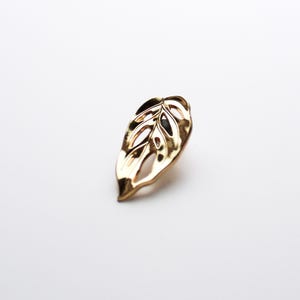 10K Gold Monstera Adansonii Pin: Swiss Cheese Vine Lapel Pin
