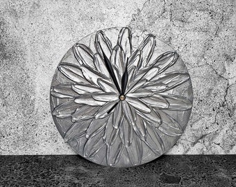 3D silver color wall clock In several metallic colors unique home decor flower wall clock modern office decor