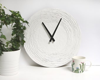 GRANDE HORLOGE MURALE, horloge blanche, décoration d'intérieur blanche, cadeau de mariage, horloge murale blanche, horloge murale moderne, horloge murale unique,