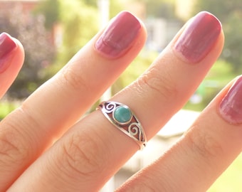 Anillo turquesa pequeño ~ Anillo turquesa pequeño ~ Anillo turquesa calado ~ Plata esterlina ~ Anillo turquesa de plata ~ Joyería vintage ~ Anillo pequeño