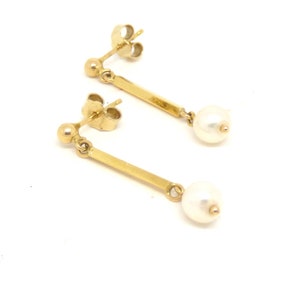 18k gold pearl earrings ~ Pearl jewelry ~ Gold pearl drops ~ 750 yellow gold ~ 18k pearl dangles ~ 18k chic earrings ~ Long pearl earrings