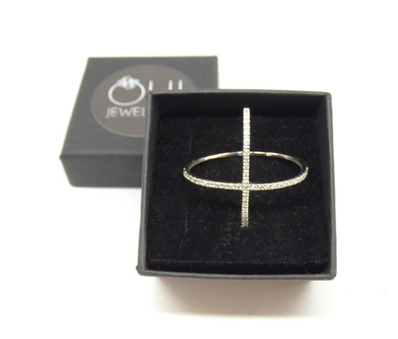 9k diamond criss cross ring ~ Infinity ring ~ Whi… - image 9