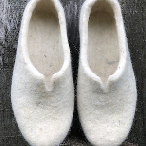 Natural white wool felted woman slippers, handmade organic woolen clogs with leather suede, latex or rubber soles