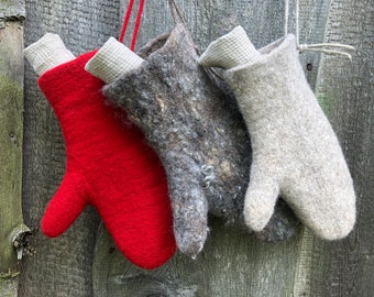Wool felted kitchen mitt, handmade woolen sauna mitt, red wool oven mitt, natural wool mitt with sheep curls natural beige wool linen glove