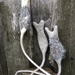 Cat eco wool mouse, handmade felt toy, sheepskin pet toy, cat funny wool gift