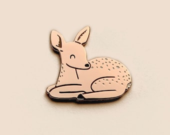 Rehkitz harter Emaille Pin - süße Tier Pin, Rose Gold Anstecknadel, kleines Geschenk, Waldtier, Baby Hirsch