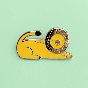 Lion Hard Enamel Pin - Safari Animal Pin Badge, Yellow Cute Nature Brooch, Gold Lapel Pin, Small Gift, Zoo Animal, Big Cat