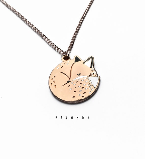 Sleeping fox best sale necklace