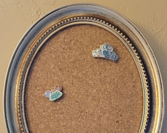 Gold Oval Pin Trading Pinboard Corkboard Frame Display
