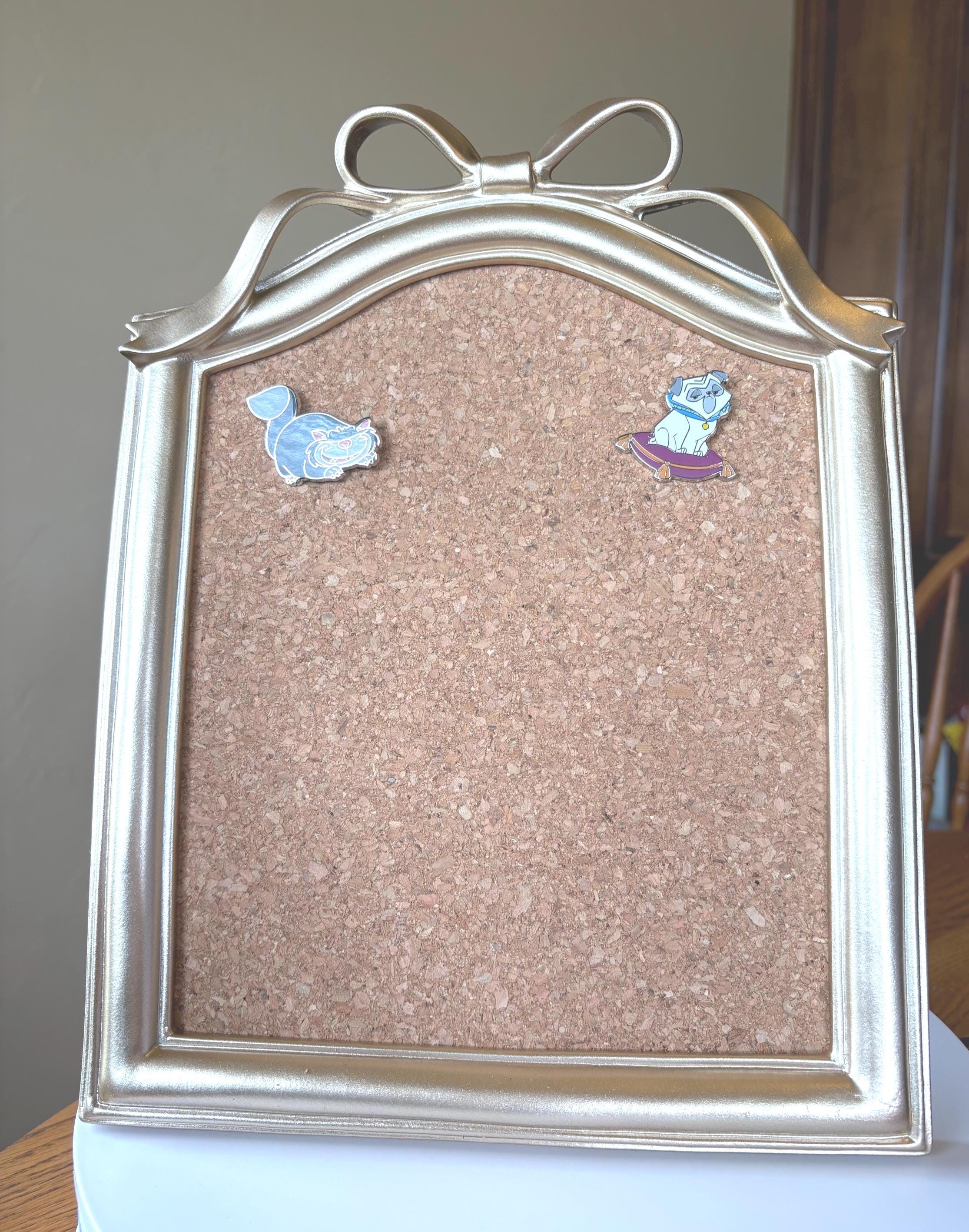 Gold Square Edge w/Bow Pin Trading Pinboard Corkboard Frame Display