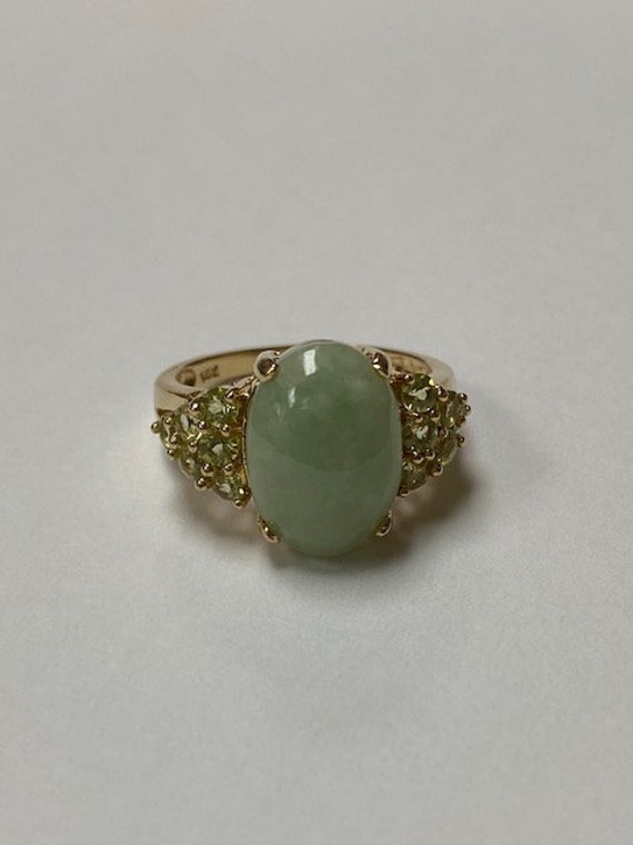 Green Jade and Peridot Ring 14 Karat Yellow Gold R