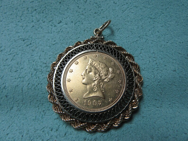 1907 Us Coin 10 Dollar Gold Pendant 14 Karat Frame Image 0