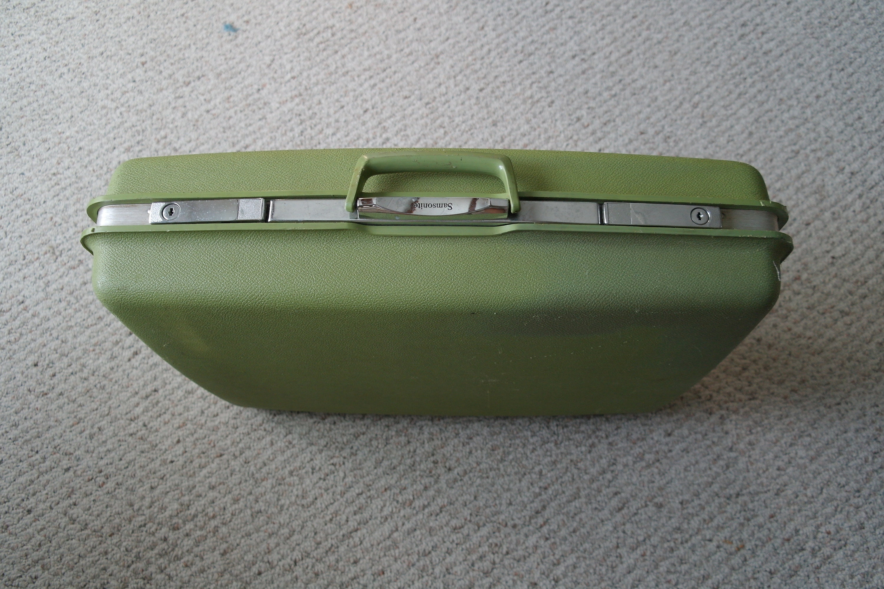 samsonite lime green luggage