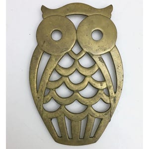 Vintage Brass Owl Trivet Wall Hanging Retro Owl Decor 1970s Memorabilia Vintage Kitchen Owl Trivet Owl Lover Collectibles Vintage Brass