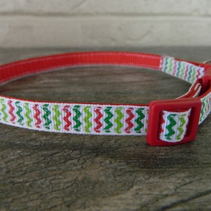 Christmas Chevron Kitten / Cat Collar