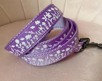 Wildflowers on Lavender Dog Leash