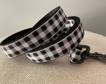 White and Black Buffalo Plaid Dog Leash