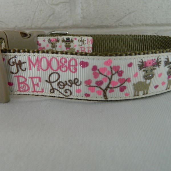 Valentine's Day It Moose Be Love Dog Collar