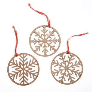 Set of 3 Oak Snowflake Christmas Tree Decorations - Etsy UK