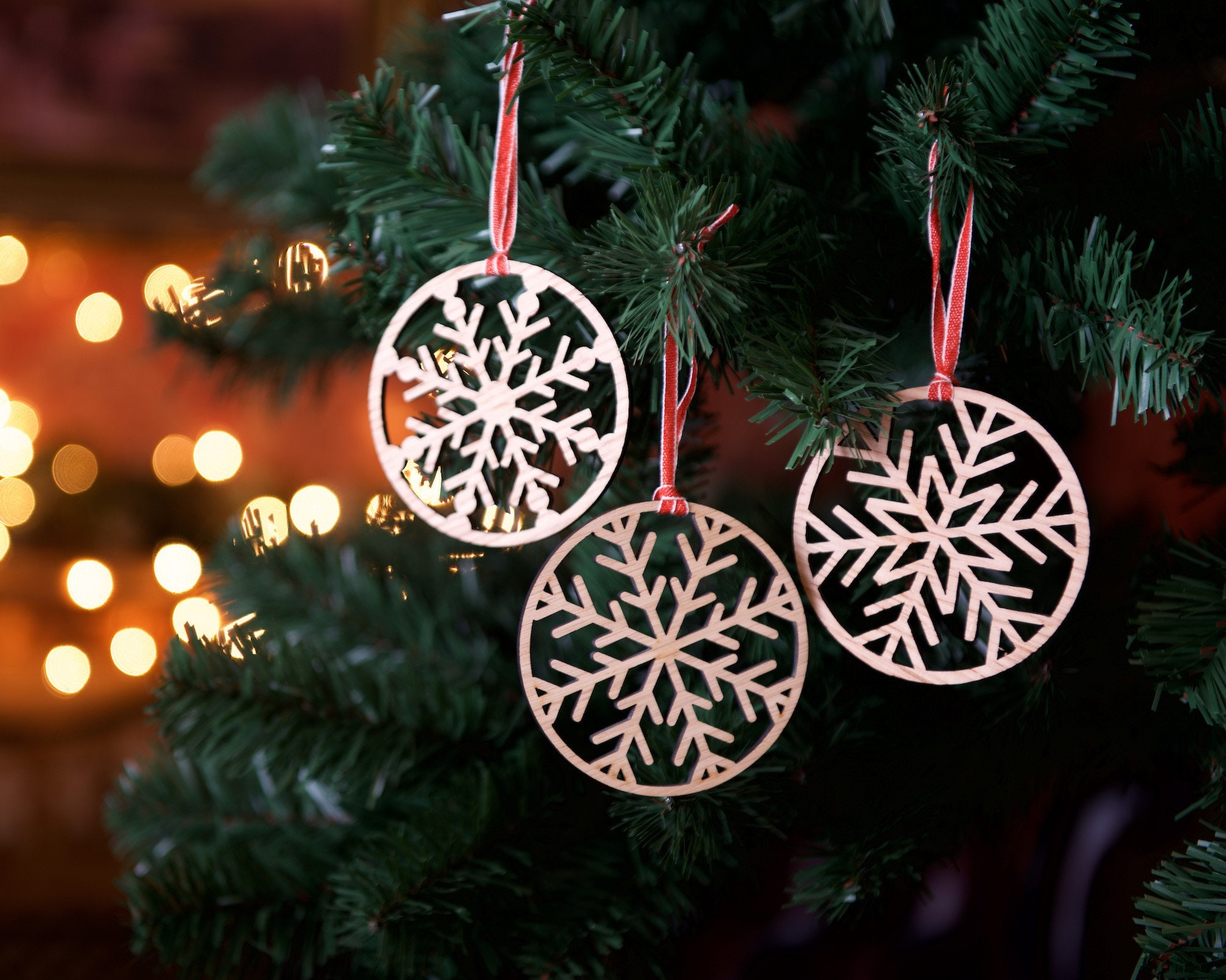 Set of 3 Oak snowflake Christmas tree decorations | Etsy