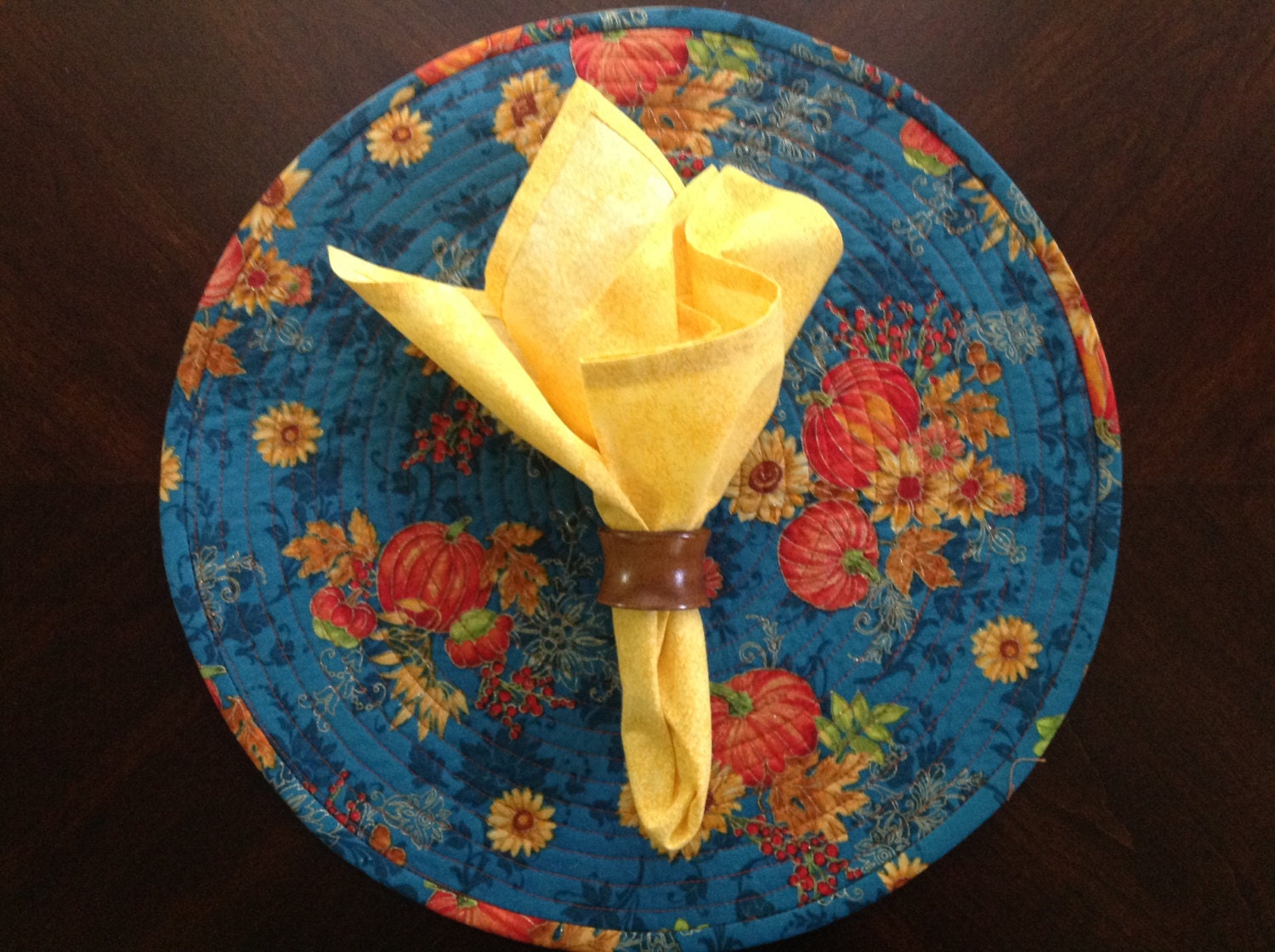 Round Placemats in a Sparkly and Colorful Fall Print, Thanksgiving