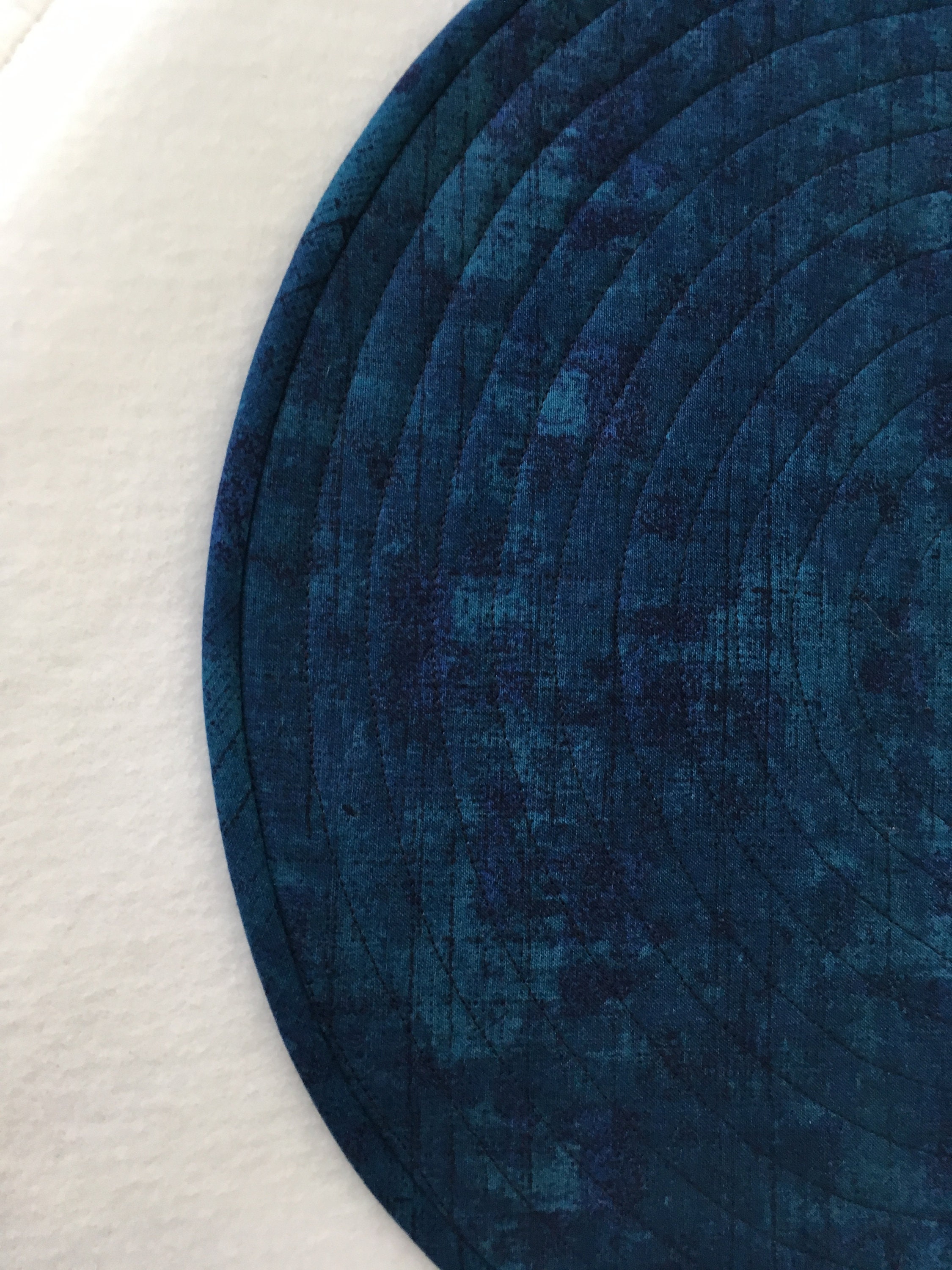 Deep Blue Round Placemat, Set of 2, Quilted Placemat