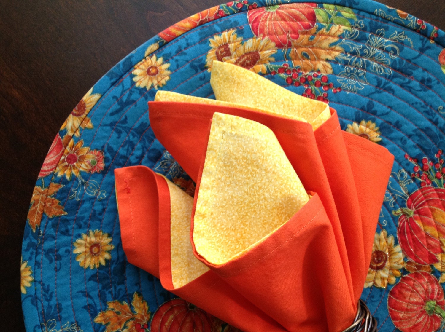 Round Placemats in a Sparkly and Colorful Fall Print, Thanksgiving