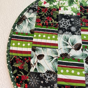 Patchwork Christmas Round Quilted Placemats