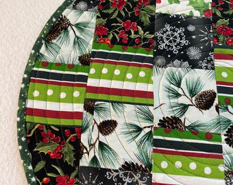 Patchwork Christmas Round Quilted Placemats