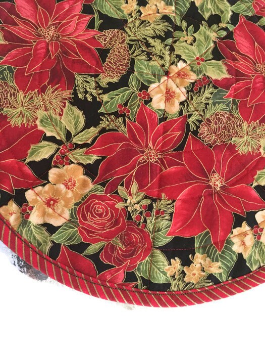 Poinsettias in a Rich Christmas Design on Round Placemats, Christmas