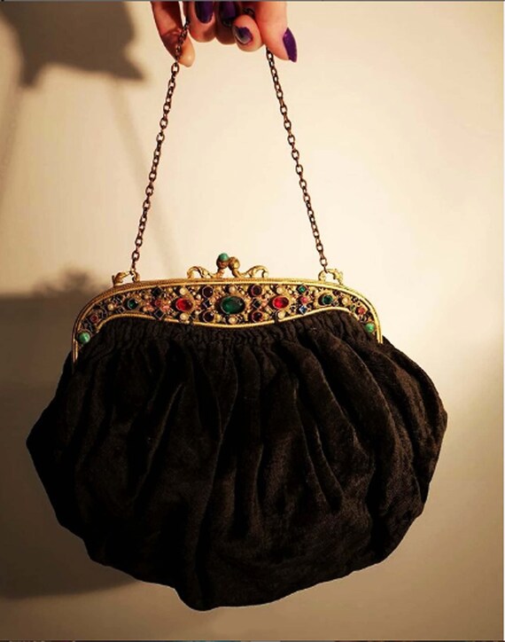 Antique Purses - thefashionstudio.com Antique Purses - thefashionstudio.com