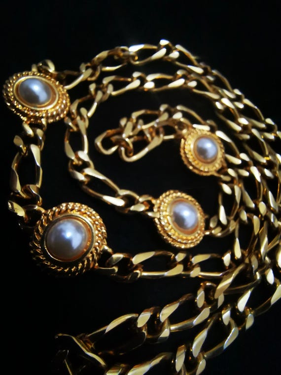 Vintage 90s 18ct triple gold plated curb chain necklace enhanced x4 white pearls in iconic rope settings by Cabochon. Mint Condition!