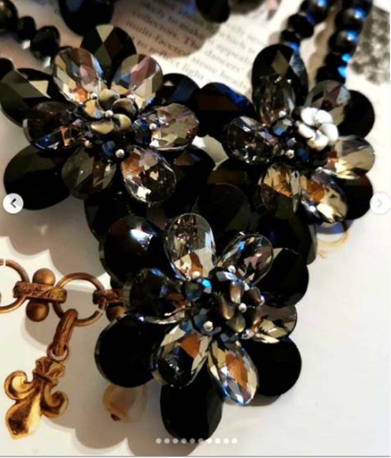 Butler and wilson flower necklace best sale