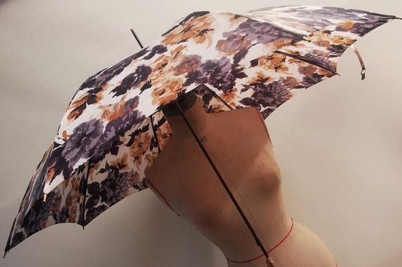Vintage 40s 50s Paragon Fox Parasol Umbrella with Long Lucite Handle and Tassel. (Very Christian Dior, "Roses de France" Pattern).