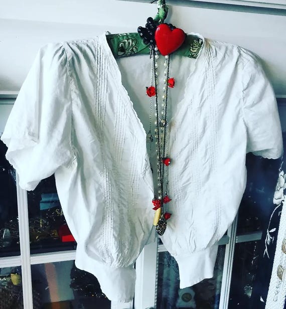 Early Vintage Horrockses Cotton Lingerie Blouson Top with pintuck detail and Horrockses Cotton Label.