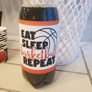 Etykieta na napój do koszykówki, Eat Sleep Basketball Repeat, Pobieranie cyfrowe, Etykieta na napój do wydrukowania do koszykówki, Etykieta na butelkę napoju gazowanego, Dekoracja do koszykówki